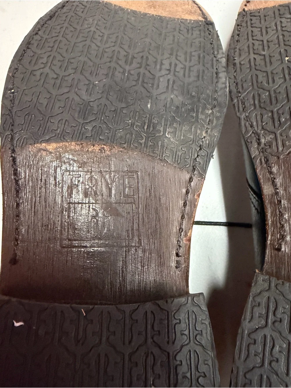 Frye Men's Black Leather Chukka Boots
